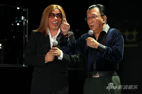 侯耀华现身送祝福