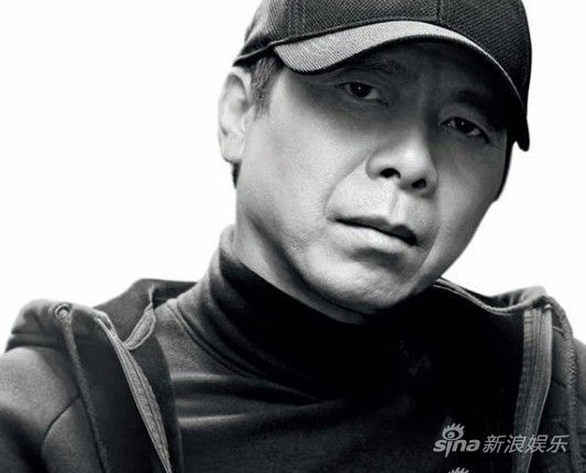 从2008年开始，导演冯小刚已经连续六年当选全国政协委员，一向敢说敢言的他被外界冠以“小钢炮”称号。