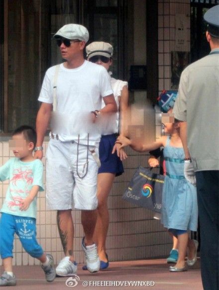 文章马伊琍接女儿