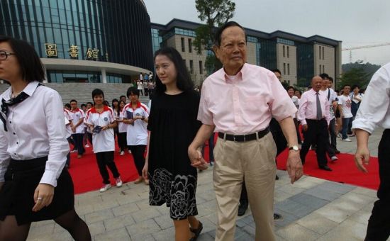 杨振宁与妻子翁帆