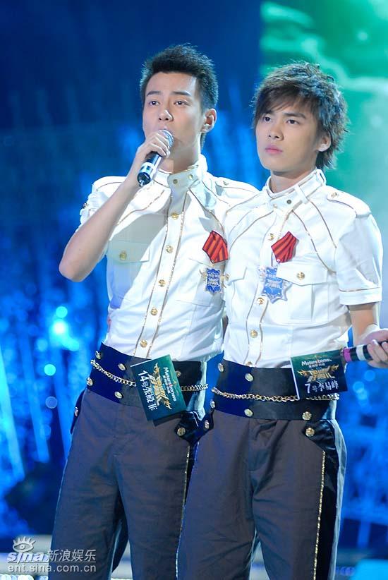 图文:好男10进8--张殿菲与李易峰