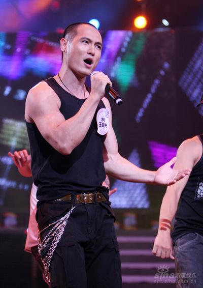 绝对男生12强诞生钱韦成等4人最后晋级组图