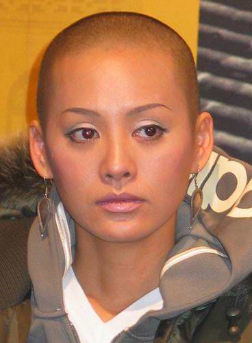 盘点内地光头女星 赵薇苏岩宁静大拼美色(组图)