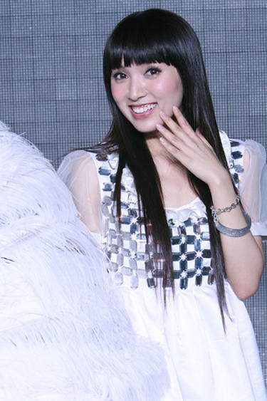 绝对唱响首对组合关系紧张张婷过于强势组图