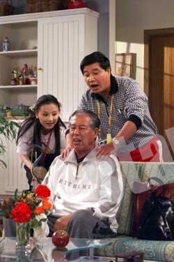 文兴宇曾是新锐导演被赞为80年代孟京辉组图
