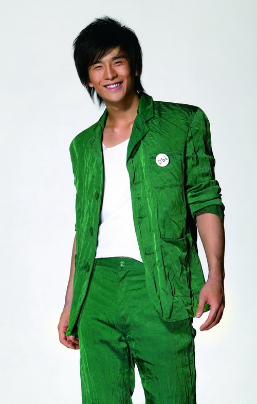 娱乐新贵邓安奇 任中国电竞运动形象大使(组图)