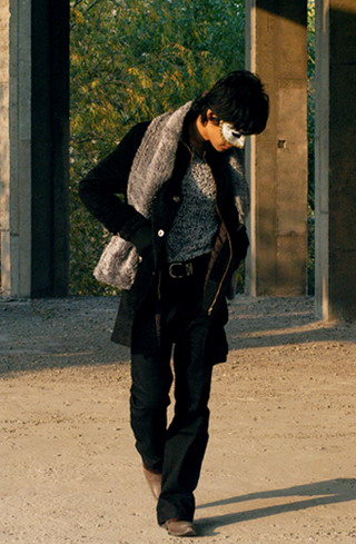 组图:巴黎海归派清爽小子王一凡秋日花样写真