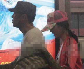 王丽坤被拍到与于和伟同现机场