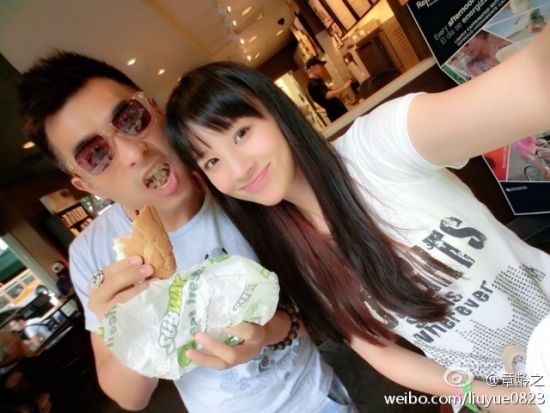 陈龙、章龄之在美国庆结婚周年