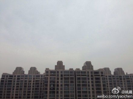 姚晨晒窗外照感叹雾霾天