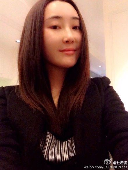 杜若溪微博自拍