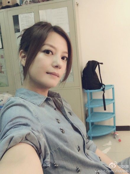 赵薇生病有些憔悴