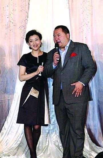 杨澜与丈夫吴征同时转发微博回应