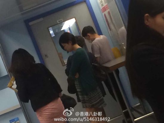 网友曝宋丹丹办理入港籍手续