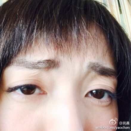 姚晨粗眉萌萌哒