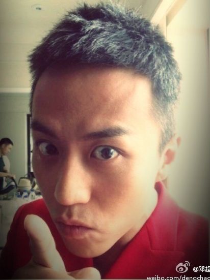 短发新造型清爽帅气