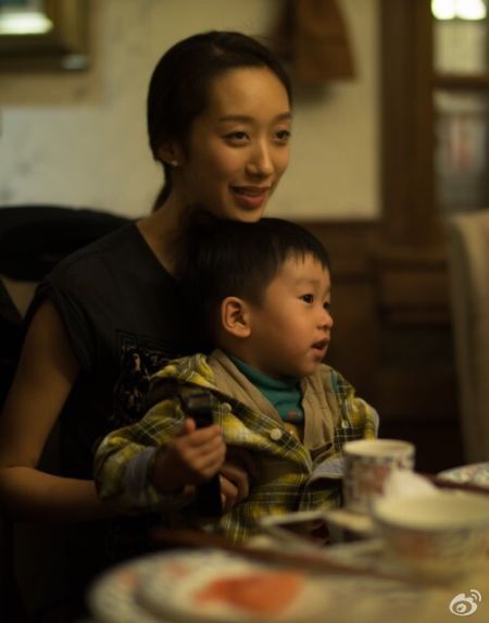 黄觉妻子漂亮儿子帅气