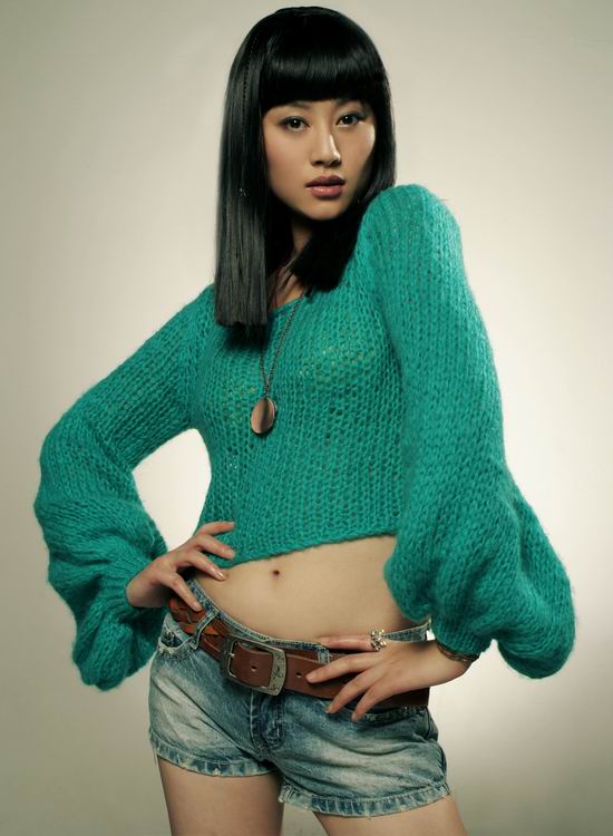 资料签约艺人谢紫彬组图