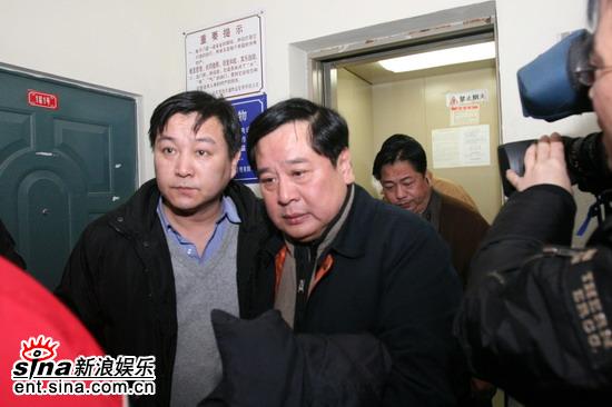 赵炎抵达现场