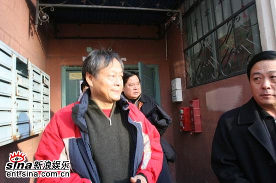 王谦祥抵达现场