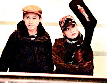 去年，胡文新和袁彩云被媒体拍到两人一起打高尔夫。