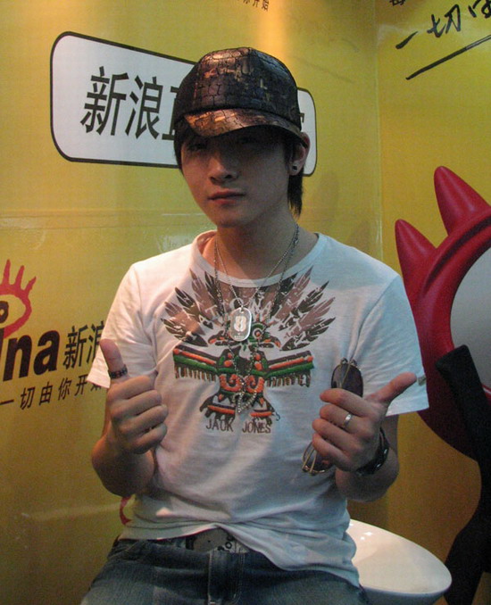 东方卫视07年《加油好男儿》专题 正文  25日14时,付辛博 (blog) 闫安