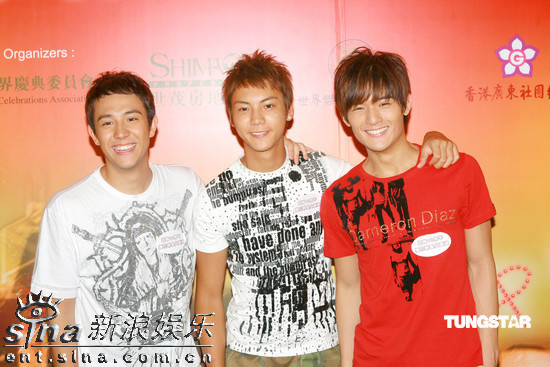 图文:英皇群星聚集烟花晚会-sun boyz