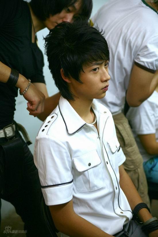 图文:快男北京拉票会--魏晨腼腆表情