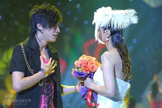 图文加油好男儿4进3伊能静心回意转