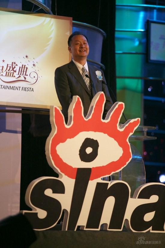 世界华人协会会长胡荣强担任颁奖嘉宾