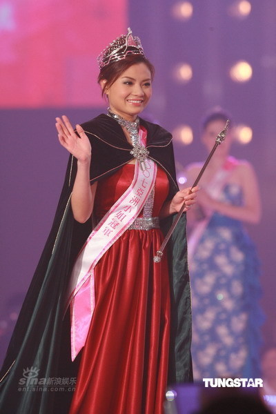 8号张家莹获冠军新浪娱乐讯 2007亚洲小姐竞选总决赛今晚举行;23位