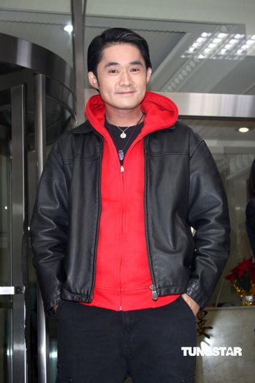 图文:杜德伟经纪公司乔迁--江国宾