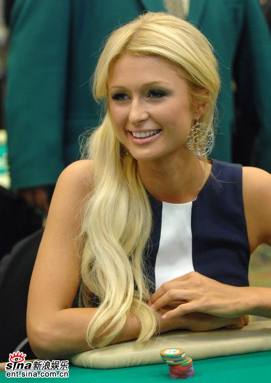 帕丽斯-希尔顿扮蜘蛛侠 凌晨三点擅闯民居(图)