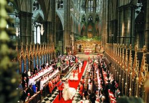 昨天，威廉王子和凯特在威斯敏斯特教堂举行盛大婚礼。