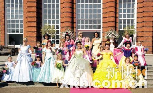 百名迪士尼公主中包括两名中国小姑娘