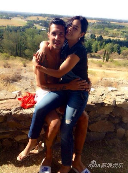 拉莉莎与未婚夫