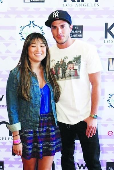 迈克尔-特维诺与女友