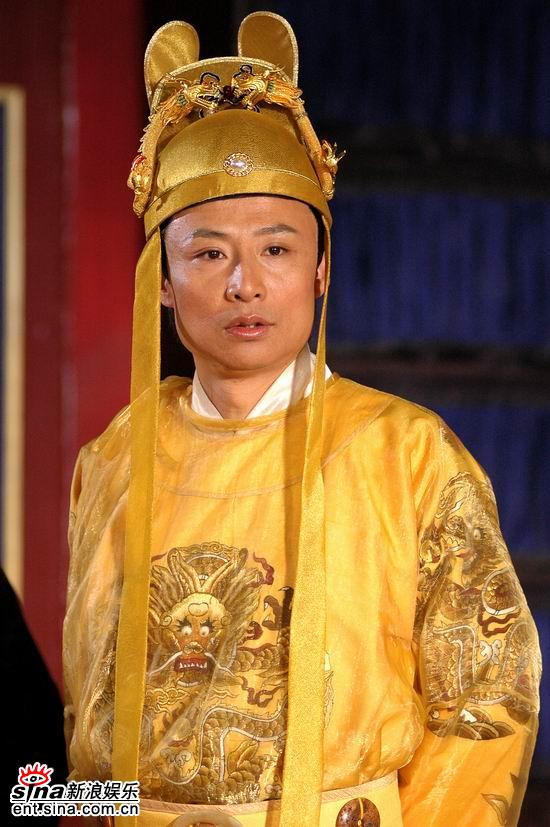 资料图片：《皇上二大爷》皇上--周野茫饰_手机新浪网