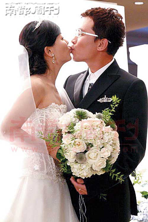 孙鹏与老婆狄莺在2007年复婚，成就了当年台湾娱乐圈最热闹的喜事。