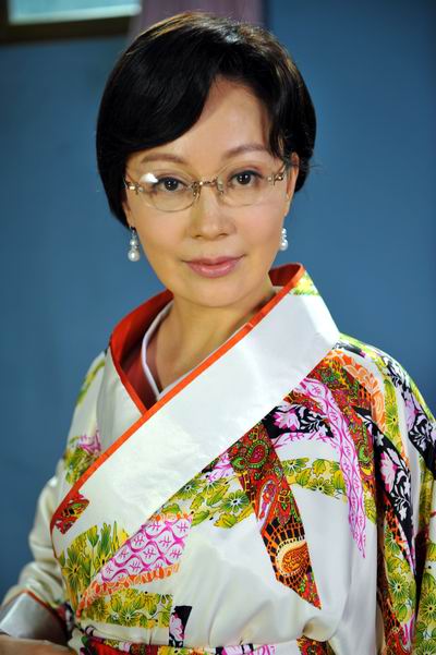 青田秀—邬倩倩饰