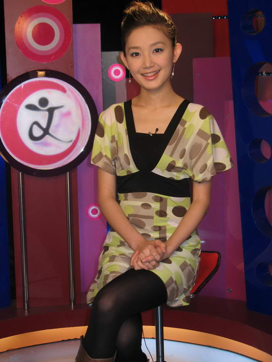 资料图片:《每日文娱播报》主持人刘婧(3)