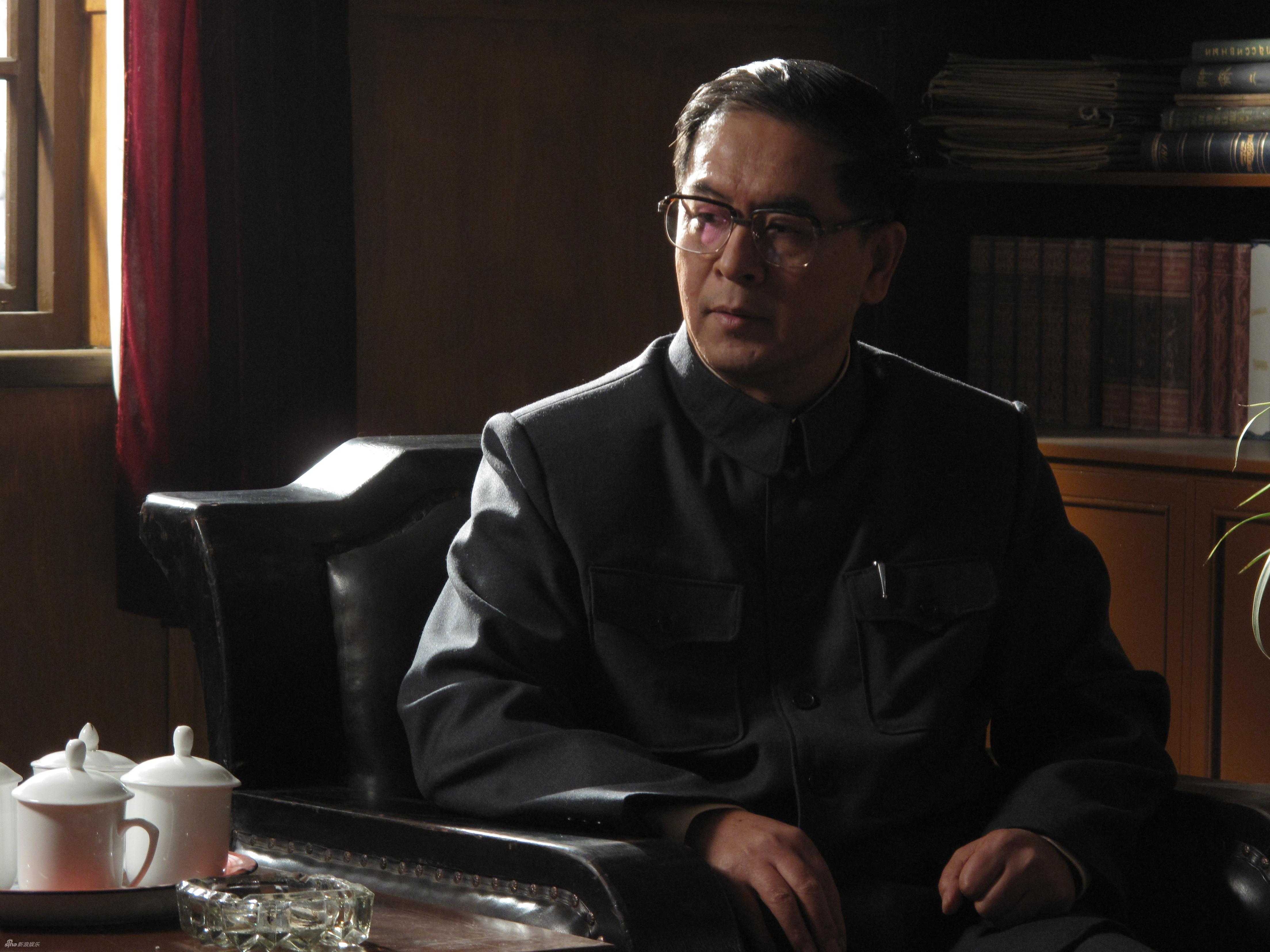 郭旭新饰演欧阳钦