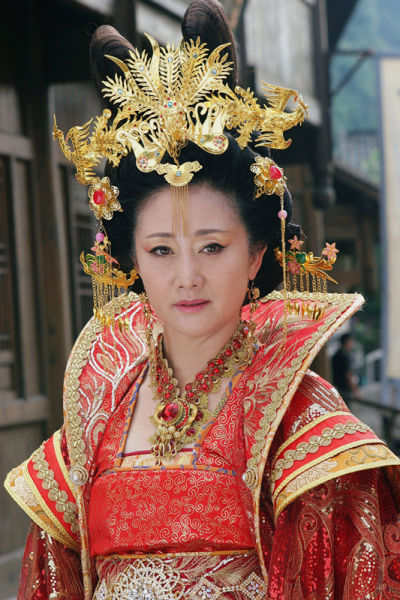 资料图片:《天仙配后传》主演-娟子饰王母娘娘