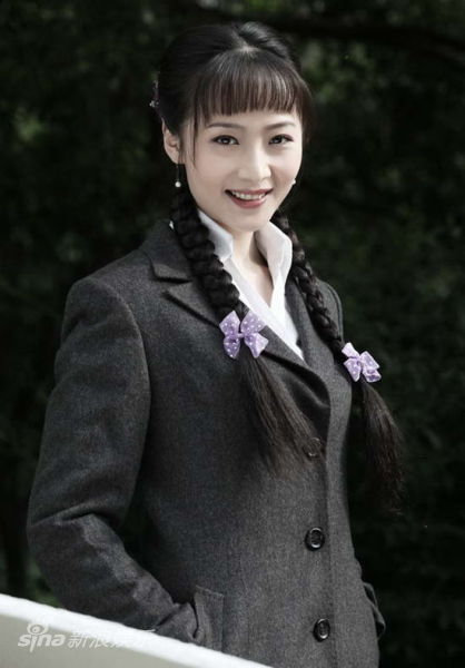 资料图片:《孤岛飞鹰》主角-曲栅栅饰严韵遥