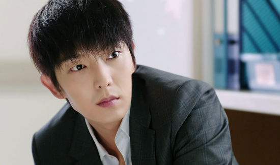 李准基曝《TWO WEEKS》剧照