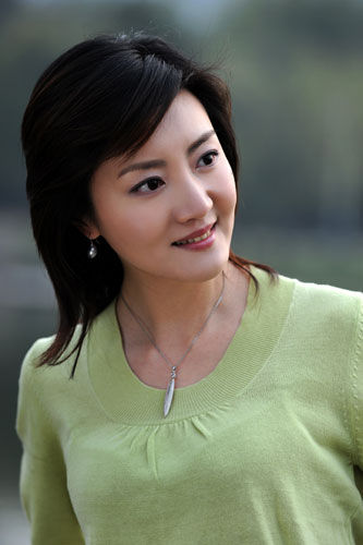 资料图：2014SMG名优主持人候选人-阎华