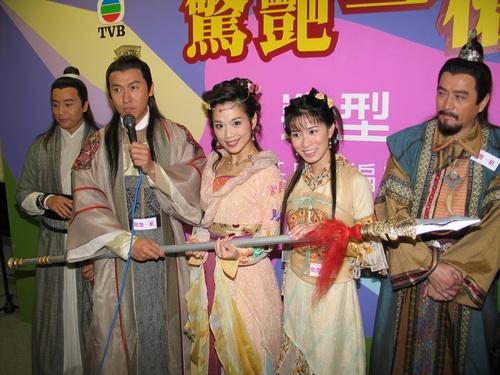 惊艳一枪 亮相央视陈松伶饰演绝色女姬 图 手机新浪网