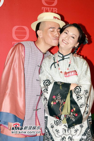 组图铁嘴银牙试装陈小春撒娇佘诗曼反串