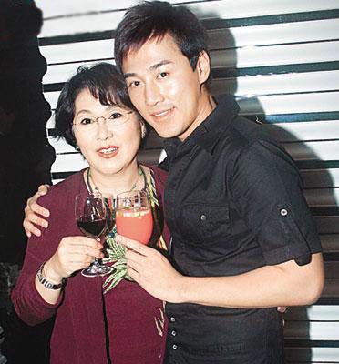 林峰被爆劣行无损信心 李司棋力挺是好孩子