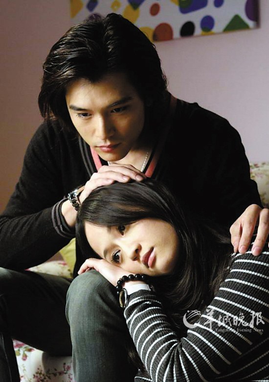 邱泽、陈乔恩（前）的表演被批太做作